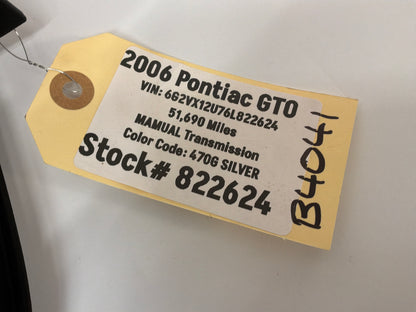 2006 Pontiac GTO RH Passenger Interior Sill Carpet Retainer Trim Cover Panel OEM