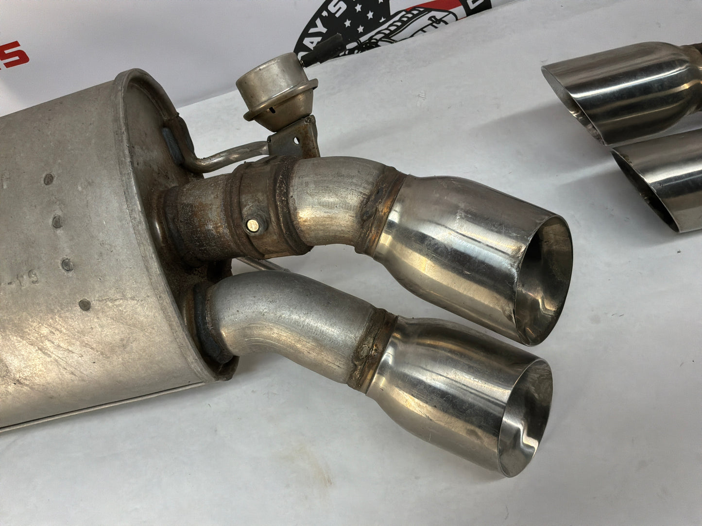 2013 Chevy Camaro 1LE RH & LH NNP Exhaust Mufflers OEM