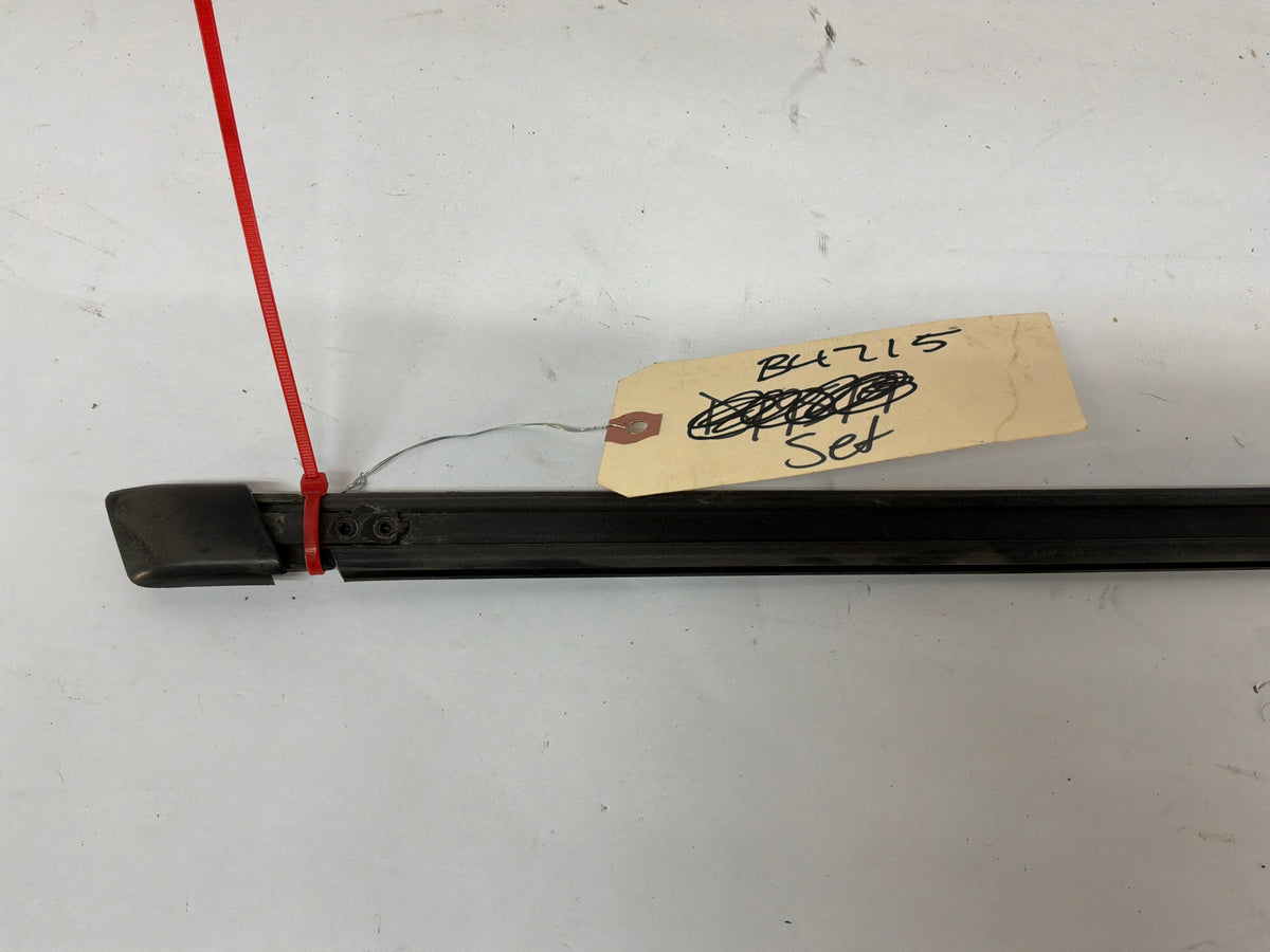 2004 Pontiac GTO RH & LH Rear Window Trim Molding OEM