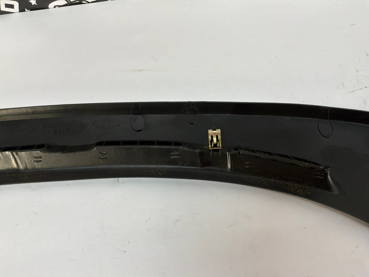 2006 Pontiac GTO Windshield Dash Cowl Defrost Grille Panels Vent Trim Pair OEM