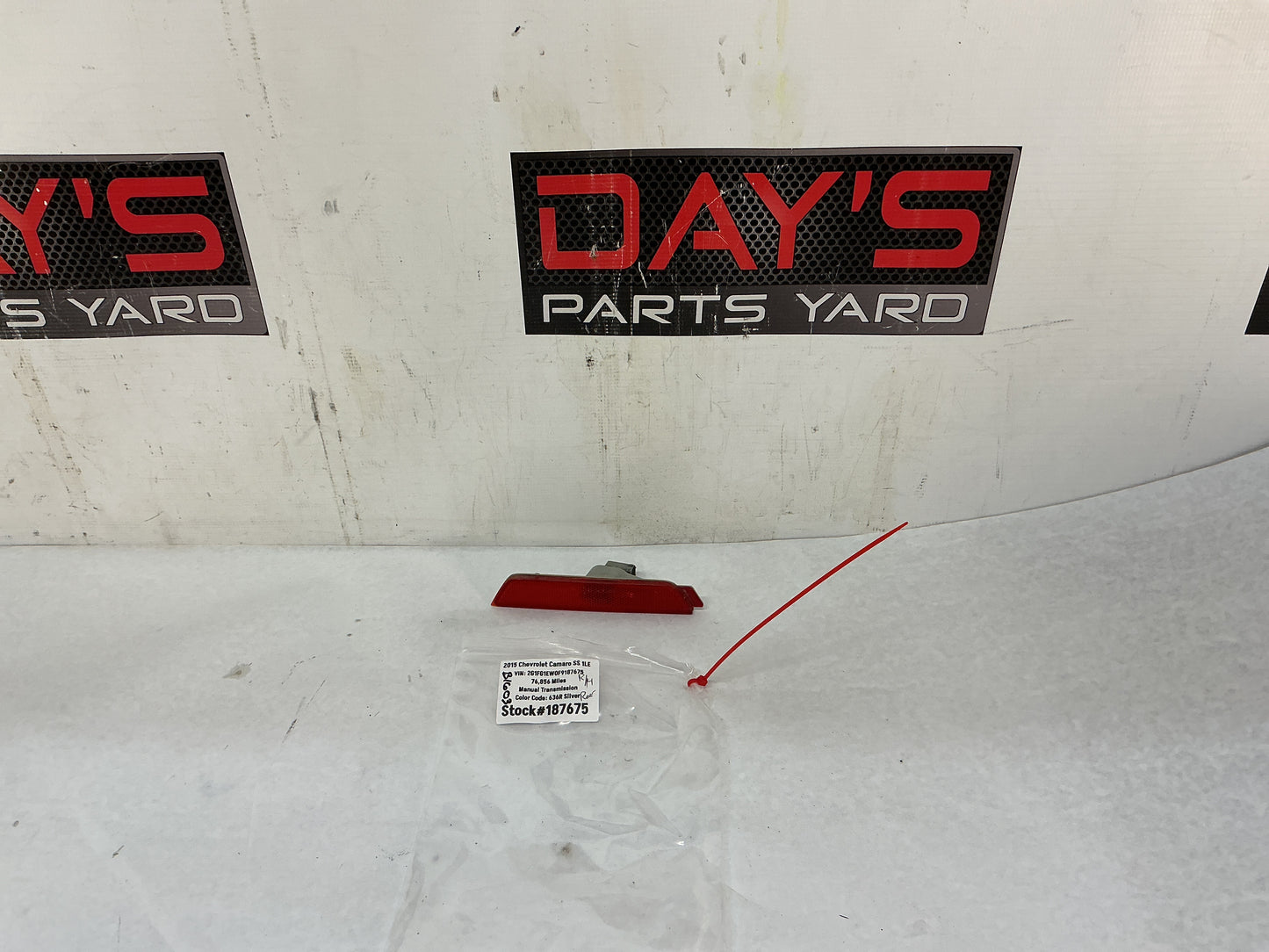 2015 Chevrolet Camaro SS 1LE Rh rear marker light