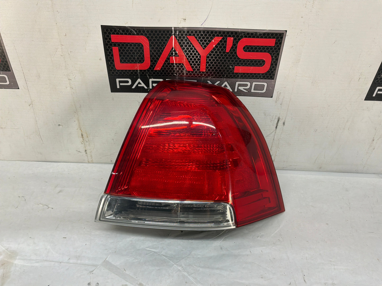 Rh taillight - Day's Parts Yard