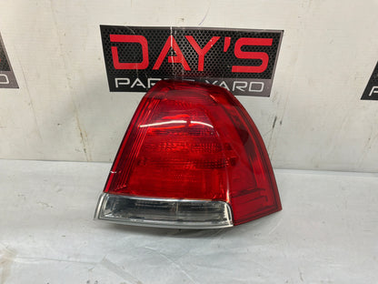 Rh taillight - Day's Parts Yard