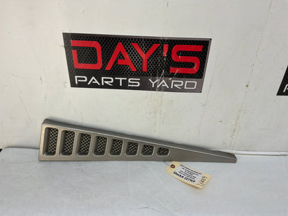 2002 Cadillac Escalade EXT RH Passenger Water Drain Deflector Trim Panel OEM
