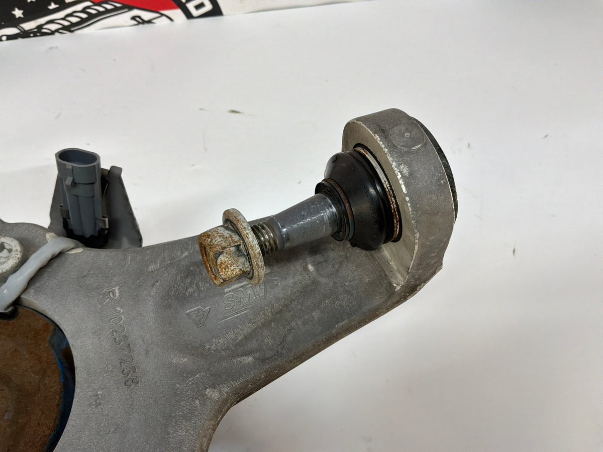 2002 Chevy C5 Corvette RH Passenger Front Suspension Spindle Knuckle Hub OEM