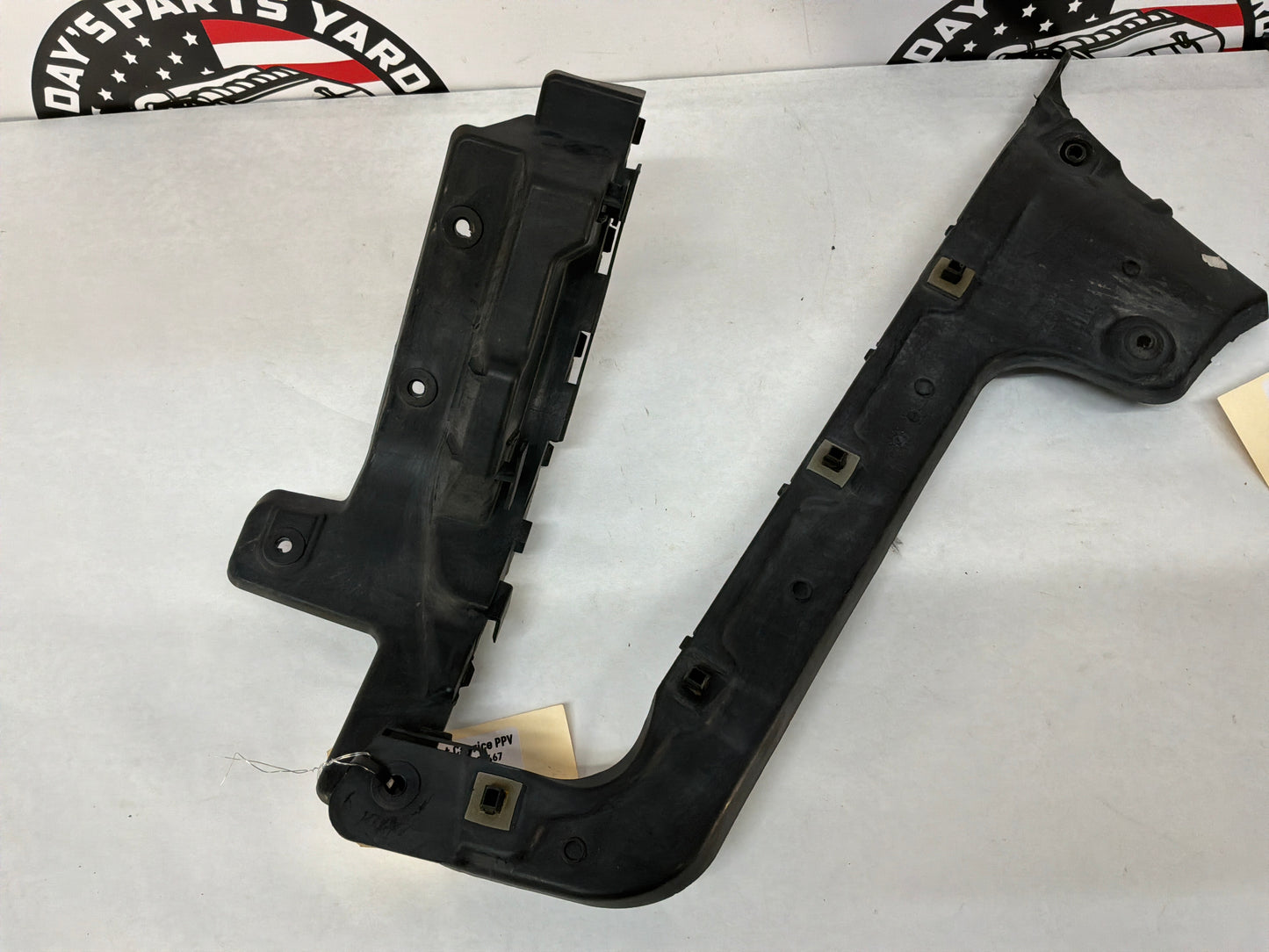 2016 Chevy Caprice PPV RH & LH Rear Bumper Guide Brackets Mounts OEM