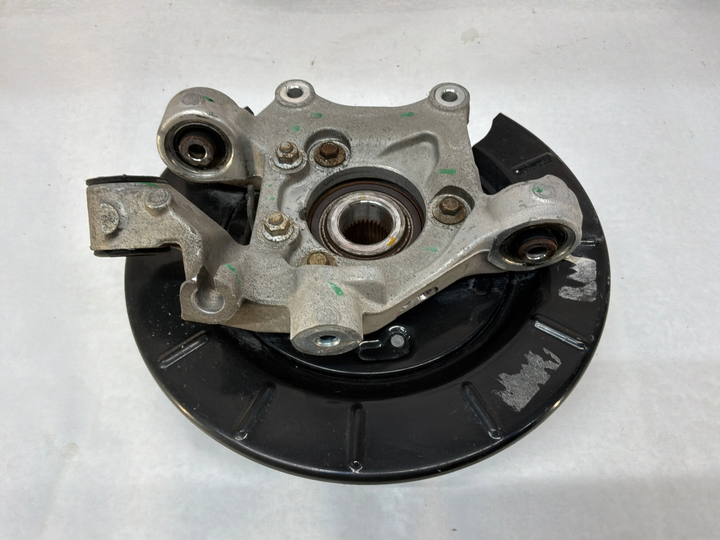 2014 Chevy Camaro SS LH Driver Rear Spindle Knuckle Hub Wheel Bearing OEM