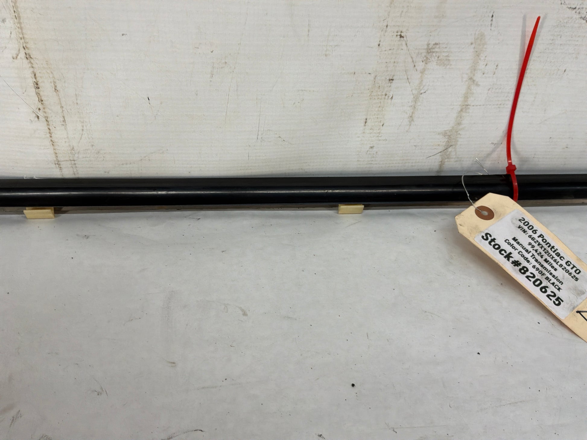 Belt molding - Day's Parts Yard
