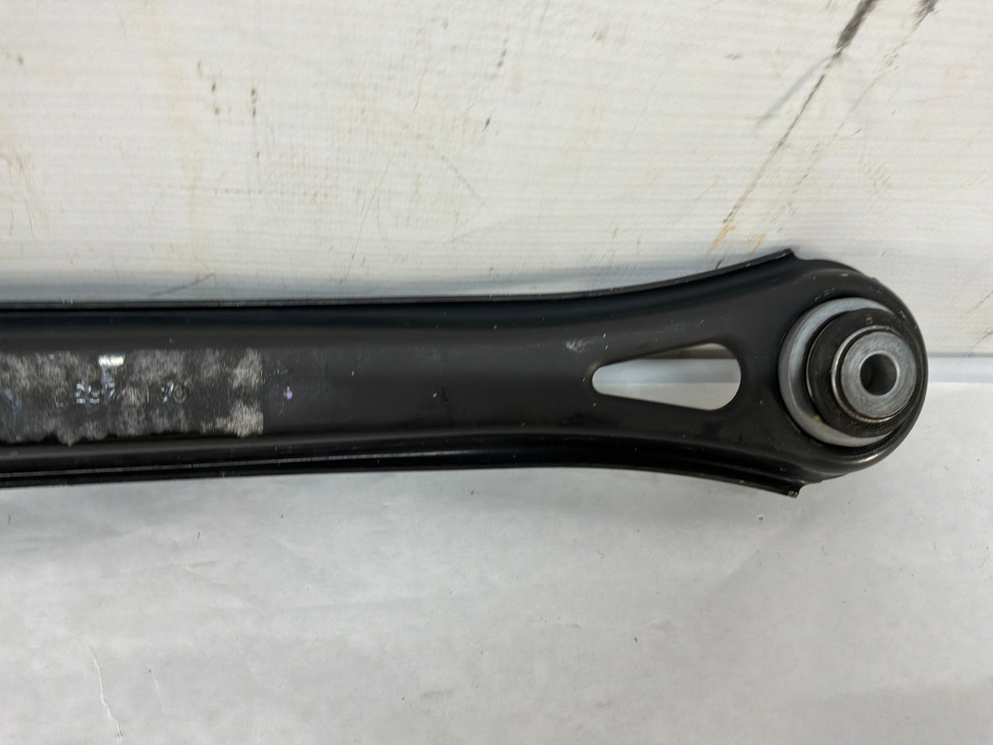 Lh rear control arm - Day's Parts Yard