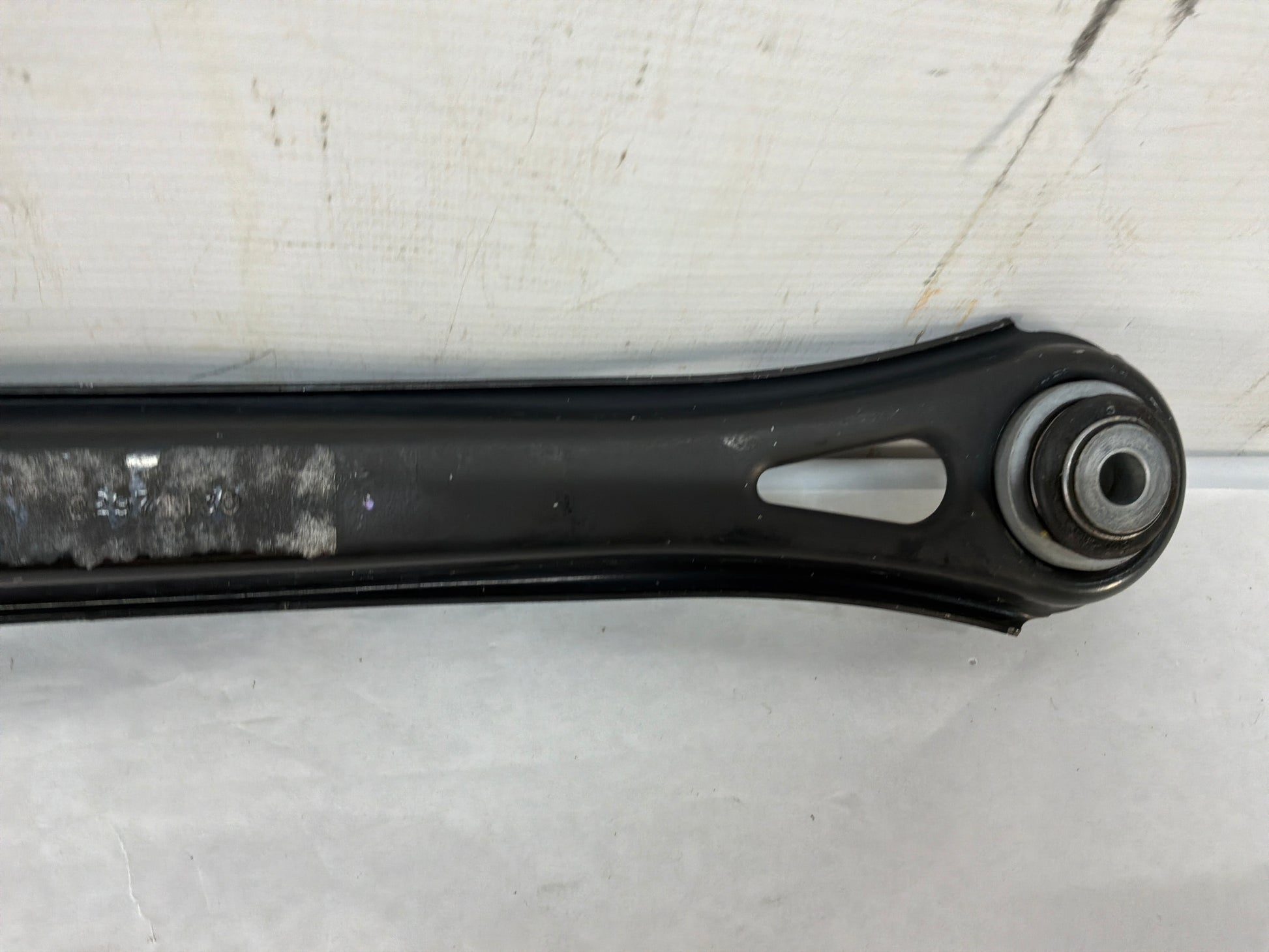 Lh rear control arm - Day's Parts Yard