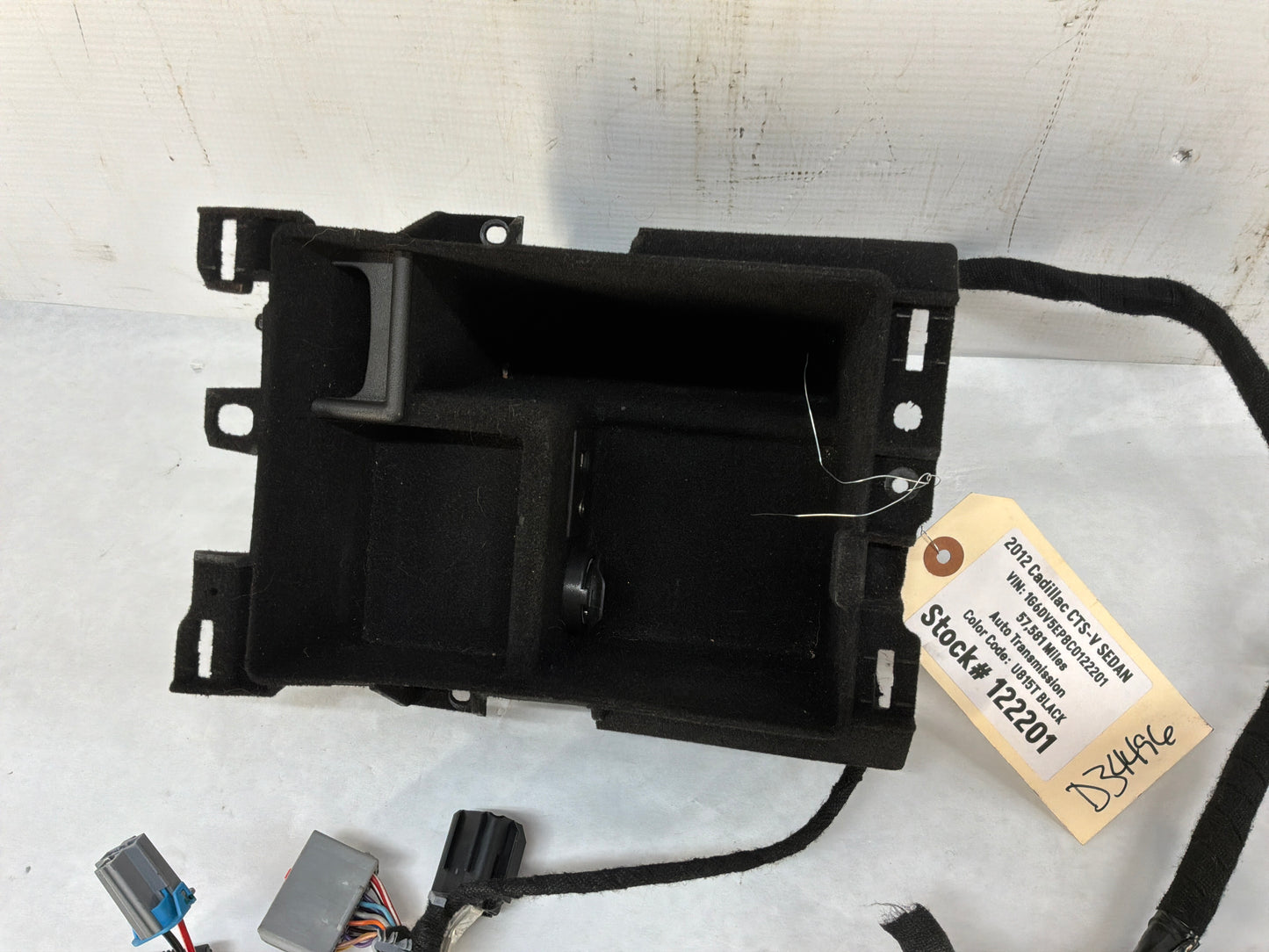 Center console bin w harness - Day's Parts Yard