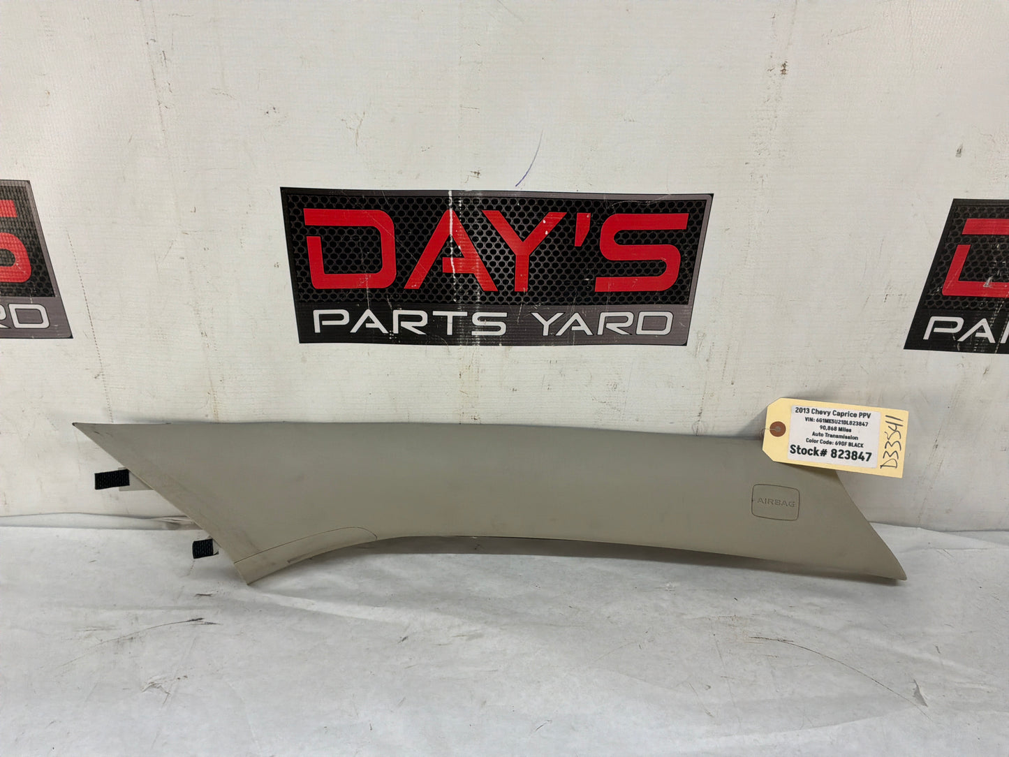 A pillar trim - Day's Parts Yard