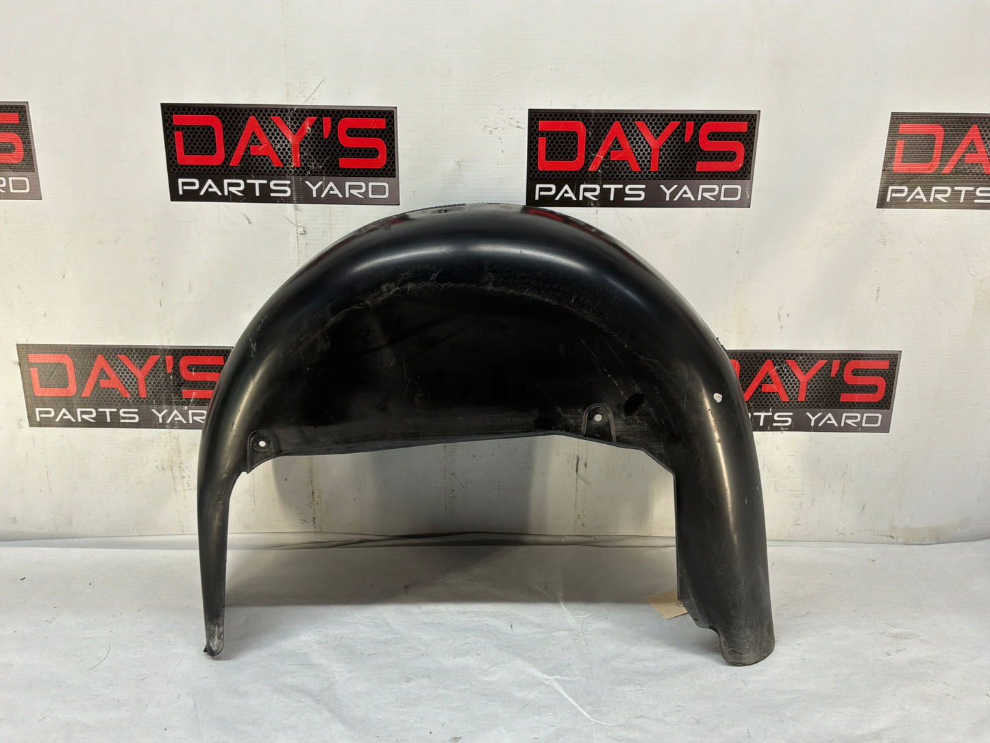 Lh wheel liner - Day's Parts Yard