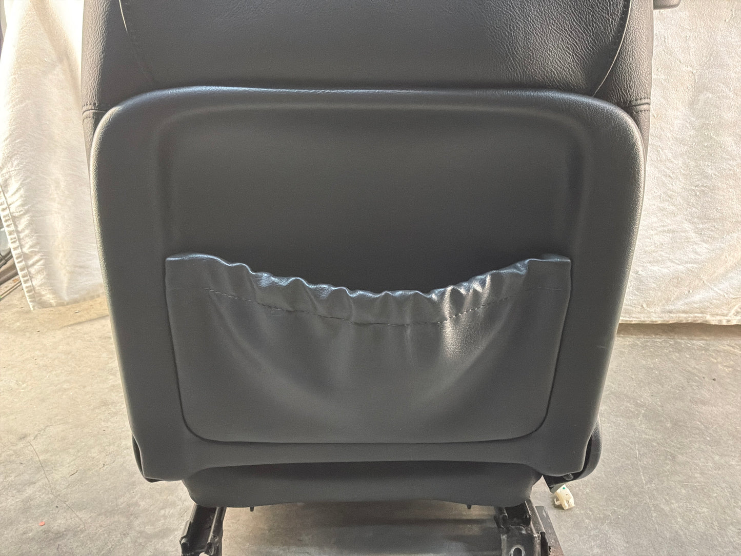 2006 Pontiac GTO Seats Fronts and Rears Black Leather OEM