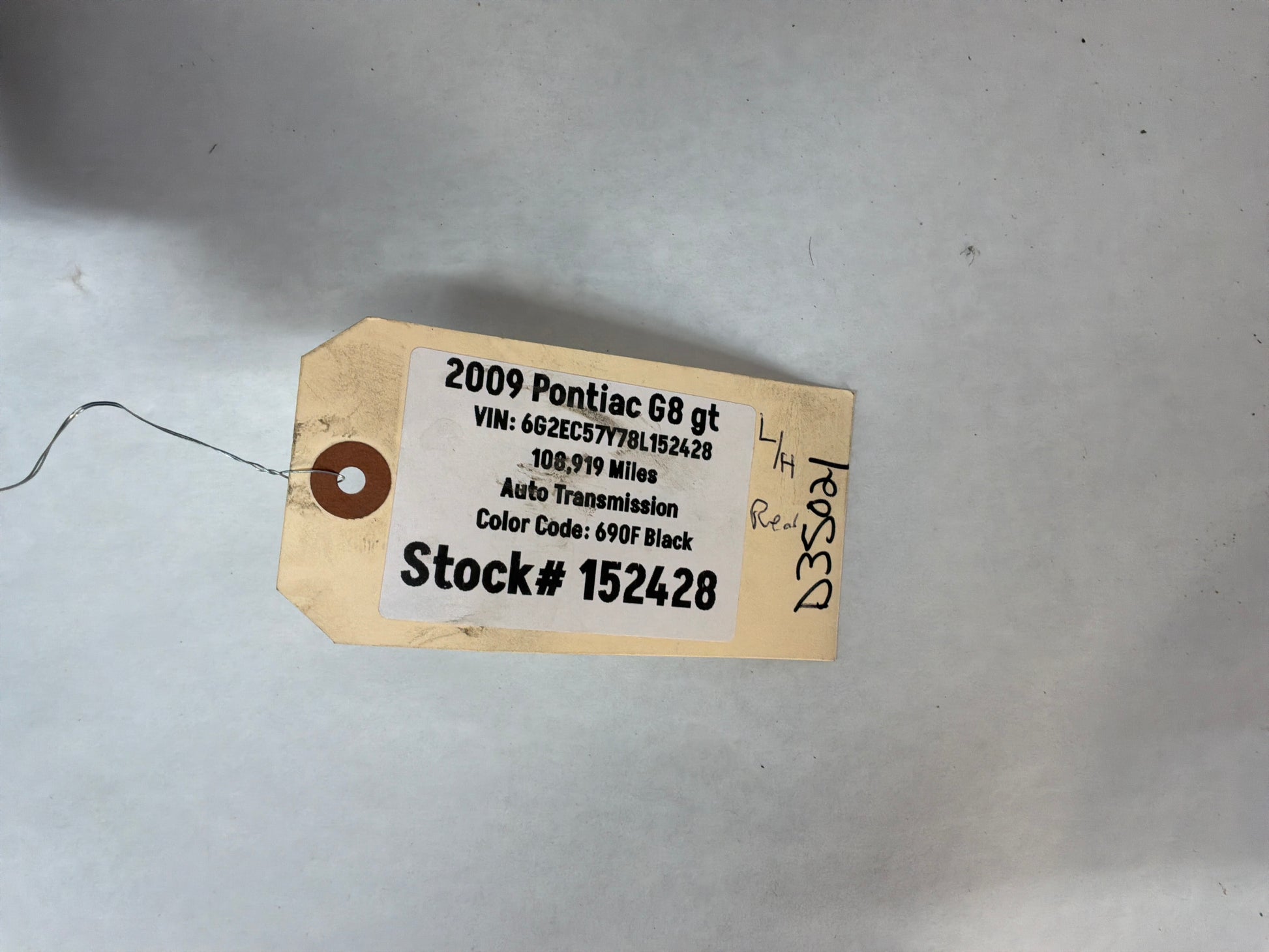 Rear lh wheel liner - Day's Parts Yard