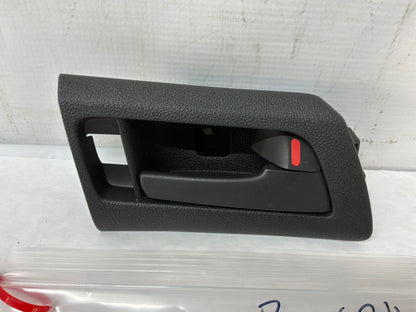 Rh rear door handle - Day's Parts Yard