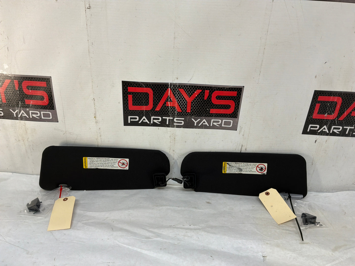 2004 Pontiac GTO RH & LH Sun Visors Sunvisors w/ Clips OEM
