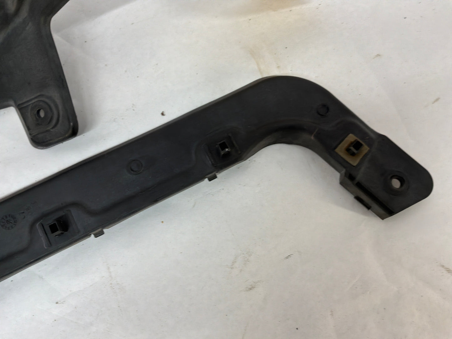 2011 Chevy Caprice PPV RH & LH Rear Bumper Guide Brackets Mounts Supports OEM