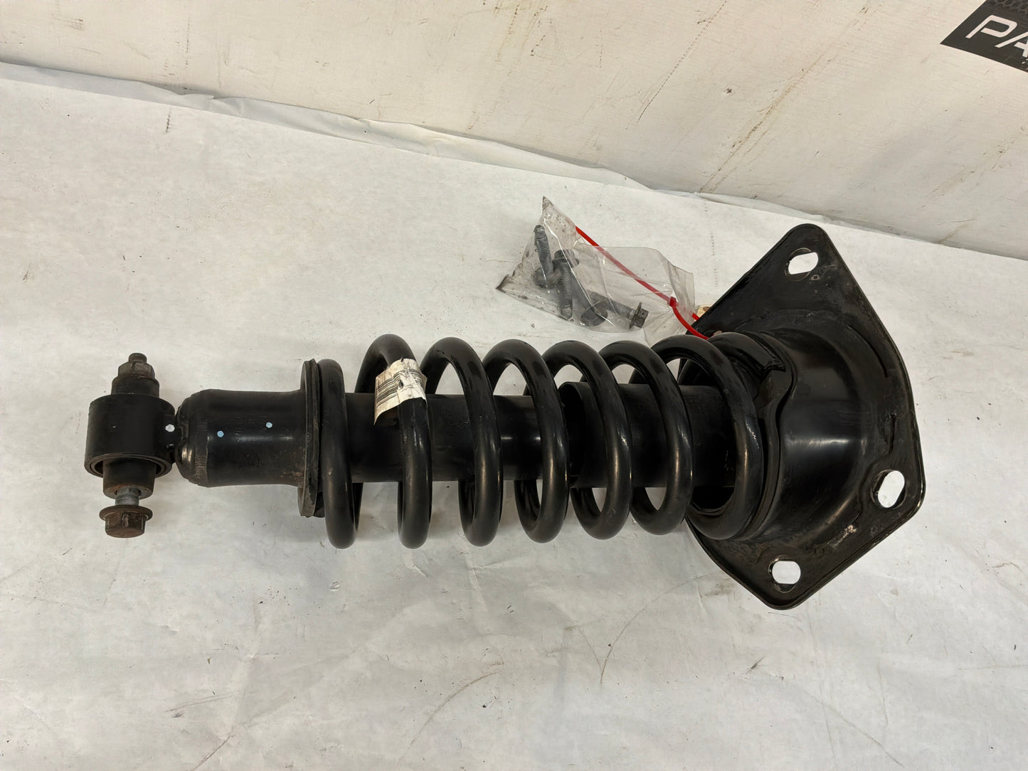 Rh rear shock - Day's Parts Yard