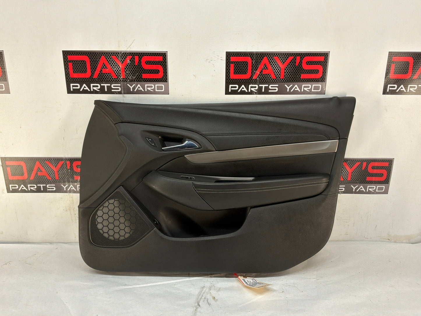 Rh front door panel - Day's Parts Yard