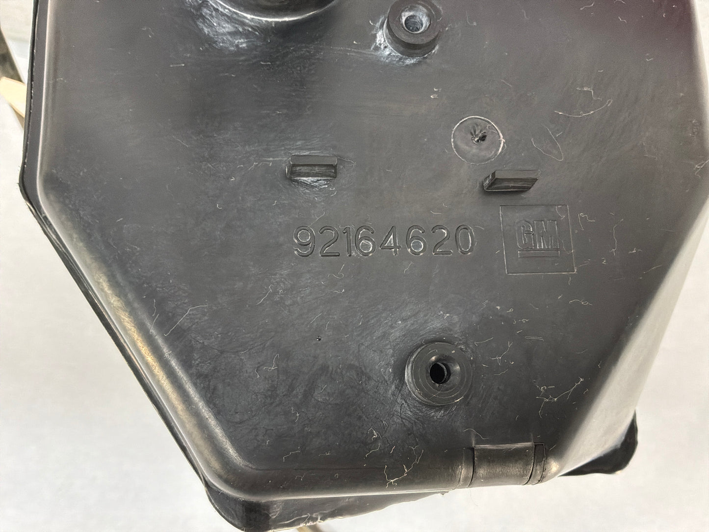 Windshield wiper bottle - Day's Parts Yard