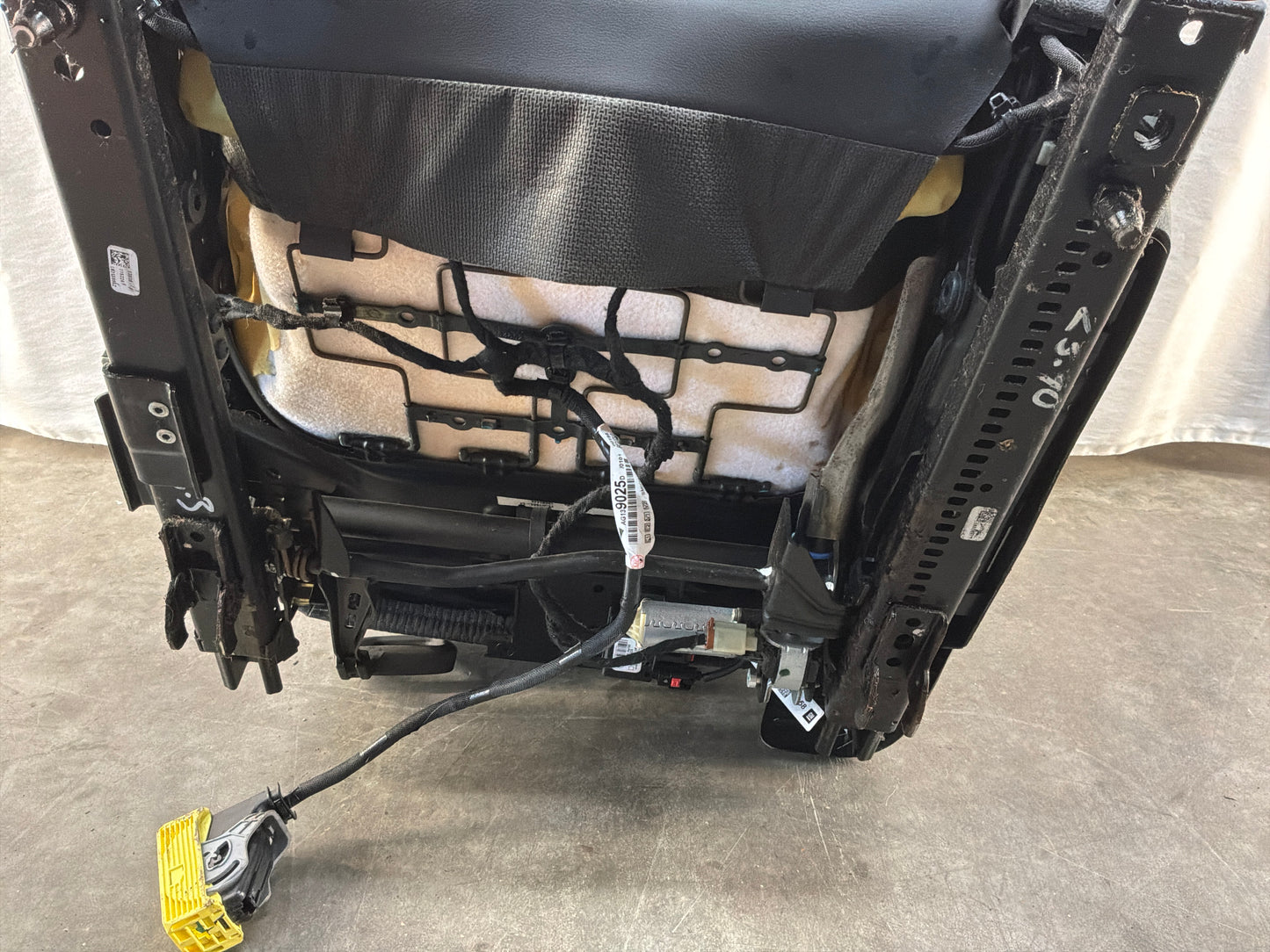 Front seats - Day's Parts Yard