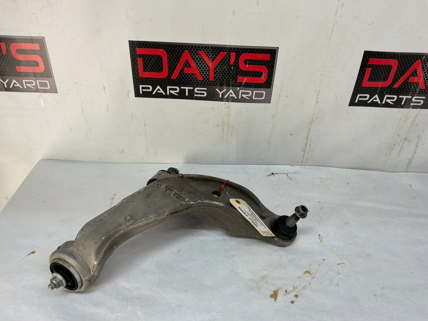 Lower control arm - Day's Parts Yard