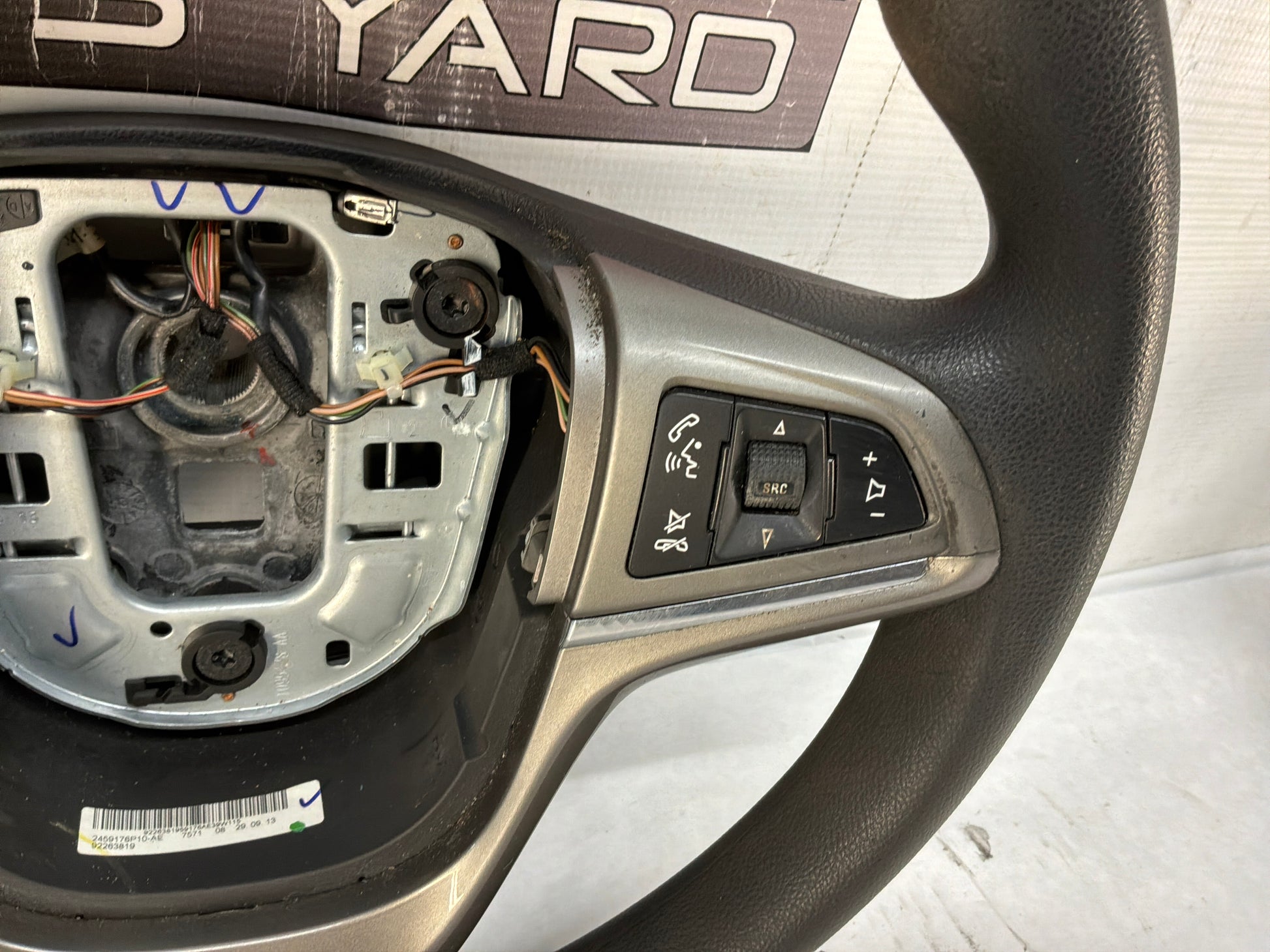 Steering wheel - Day's Parts Yard