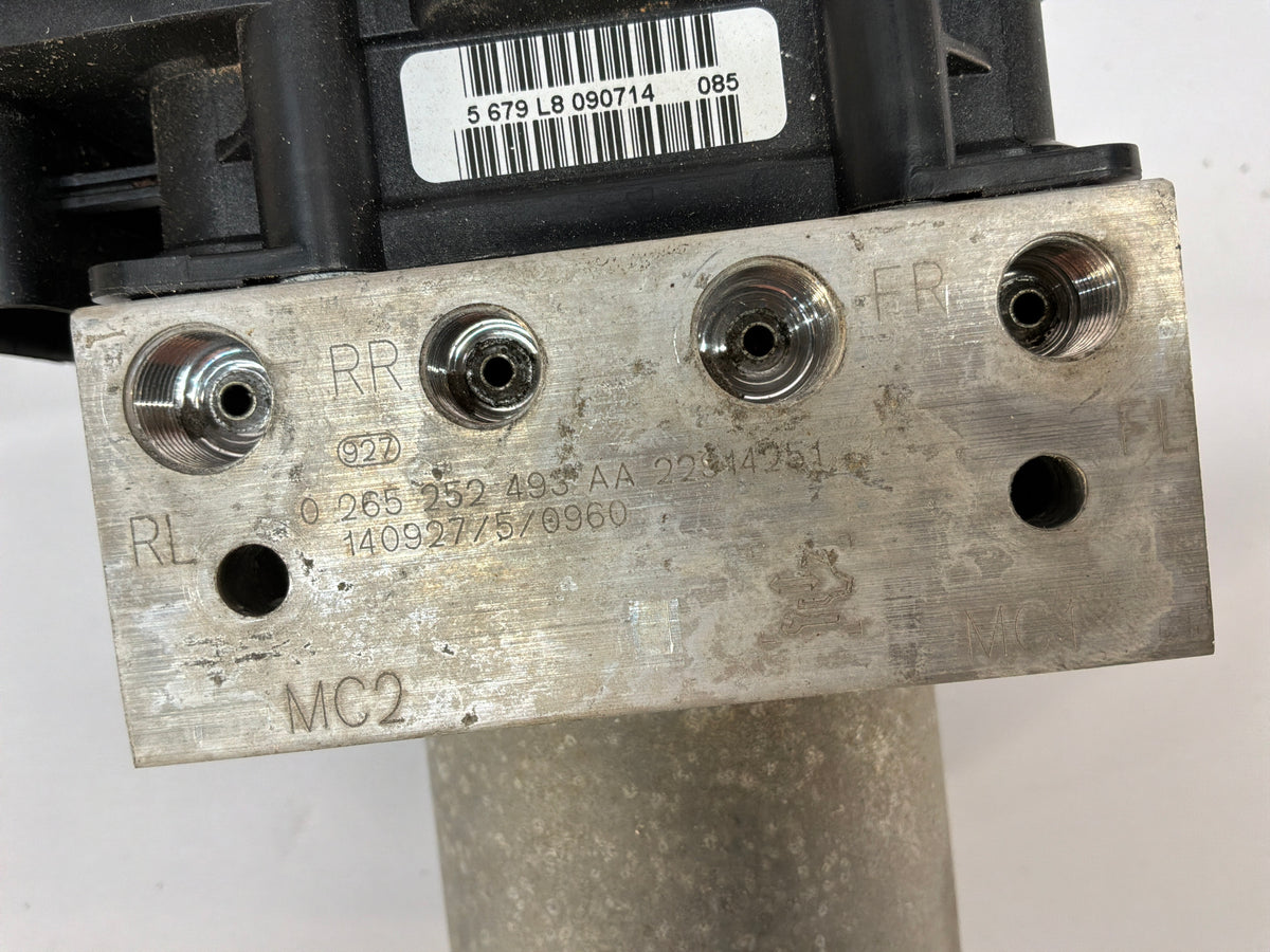 2015 Chevy Camaro SS 1LE Anti Lock Brake Pump ABS Module OEM