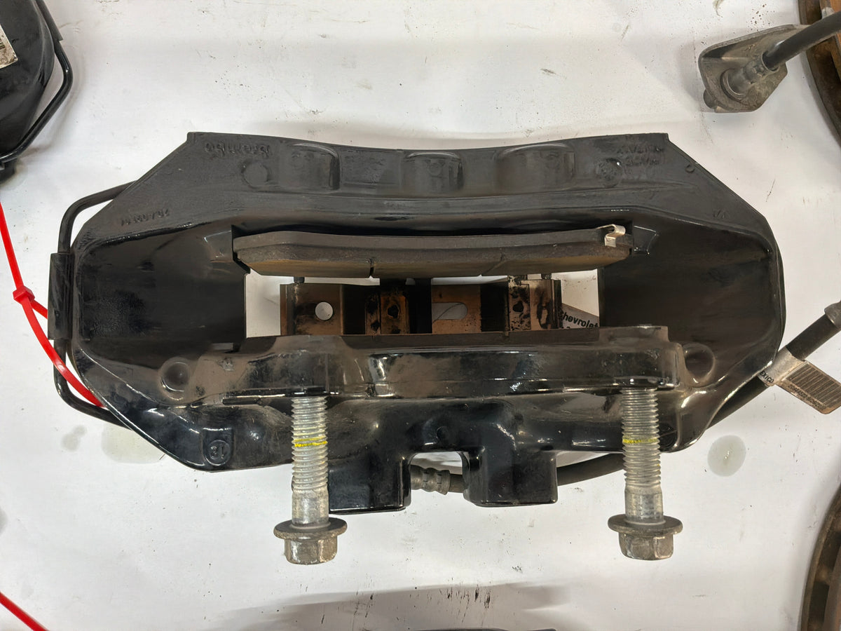 2013 Chevy Camaro 1LE Brembo Brake Calipers & Rotors Front and Rear OEM