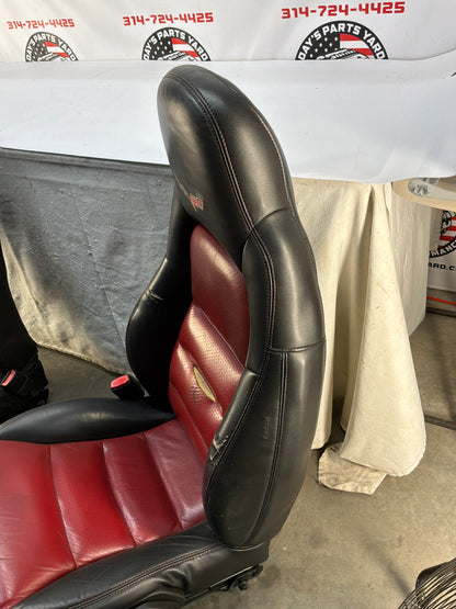 2007 Chevy C6 Corvette Convertible Seats RH & LH Front Seats OEM Red & Black