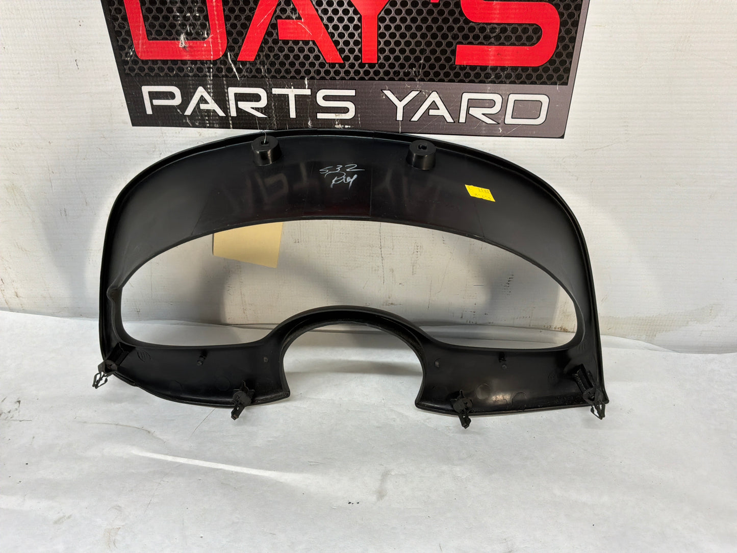 Speedometer bezel - Day's Parts Yard