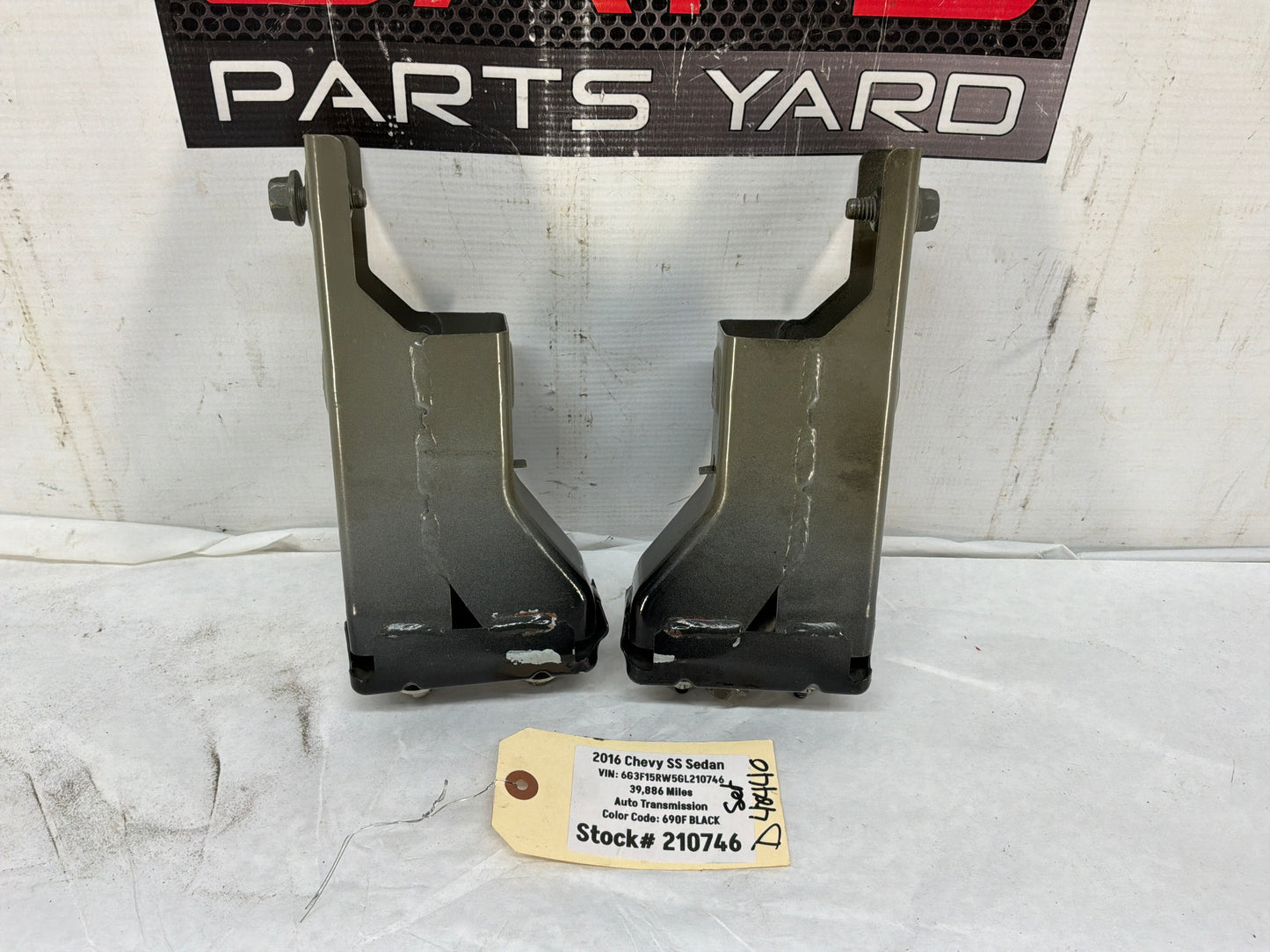 2016 Chevy SS Sedan RH & LH Rear Impact Bar Bumper Mounting Brackets Sleeves OEM