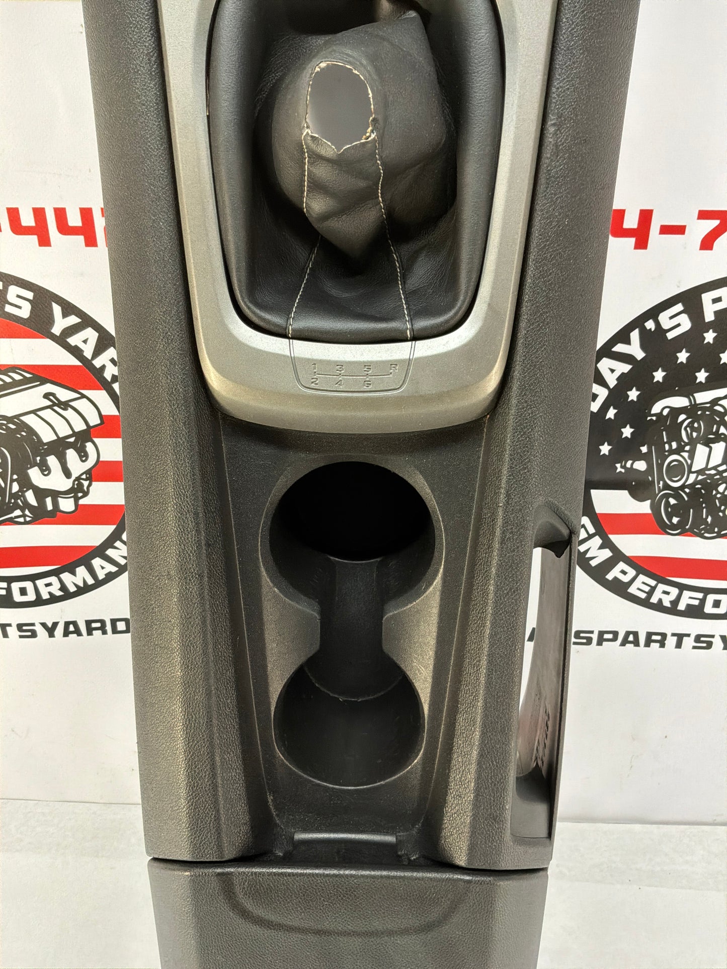 2014 Chevy Camaro SS Manual Transmission Center Console Armrest w/ Boot & Shifter Knob  OEM