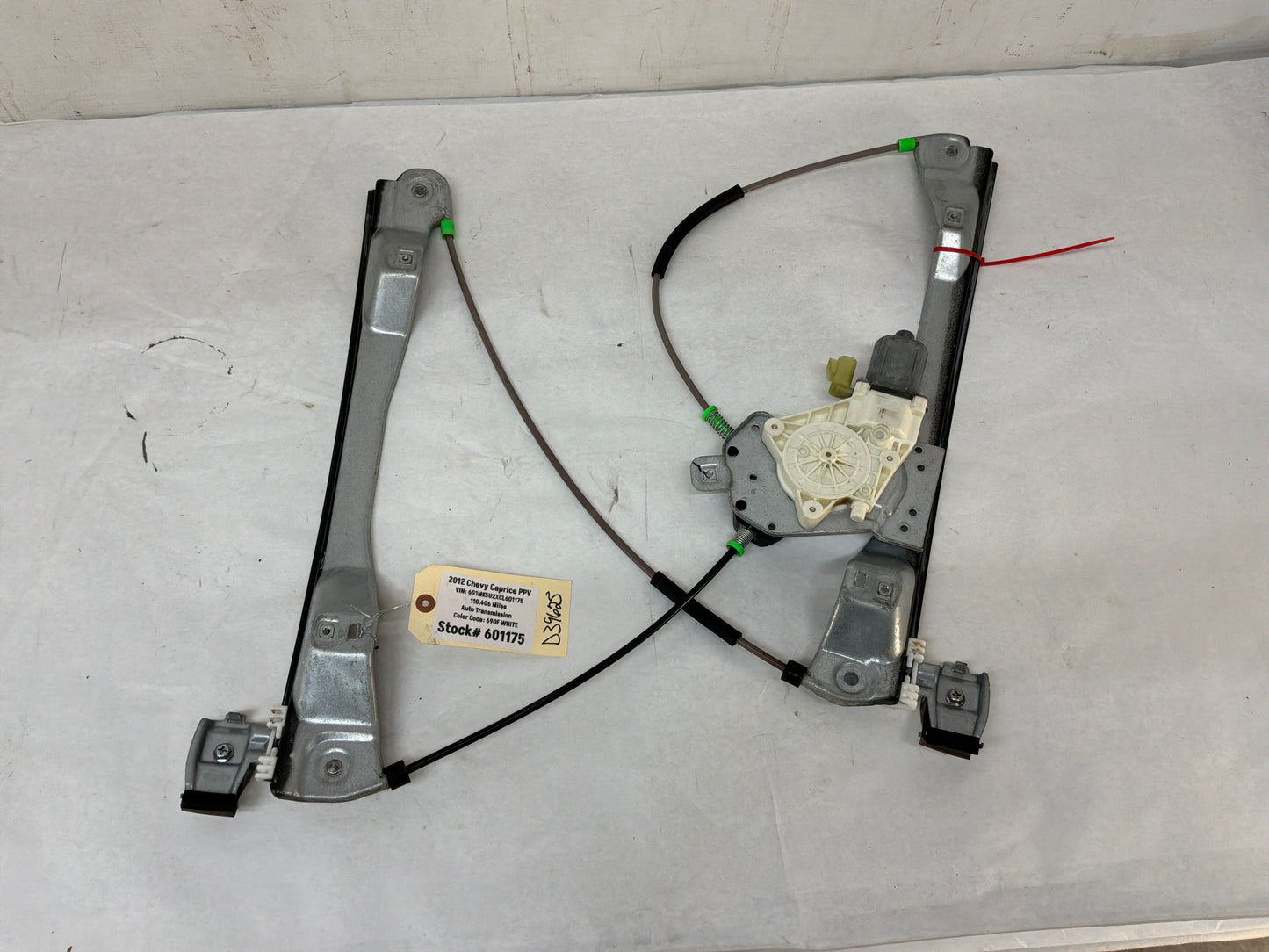 Rh front window regulator - Day's Parts Yard