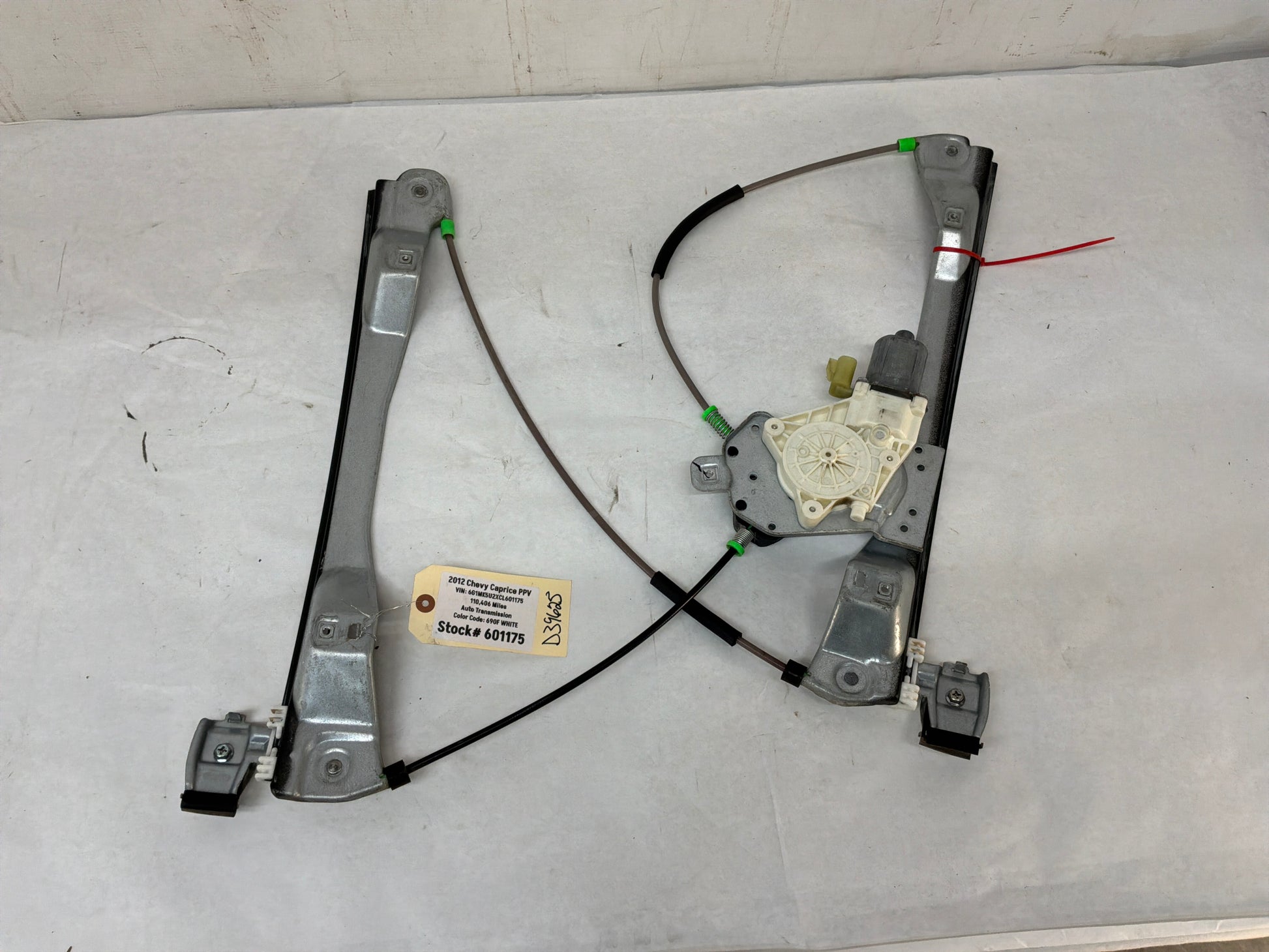 Rh front window regulator - Day's Parts Yard
