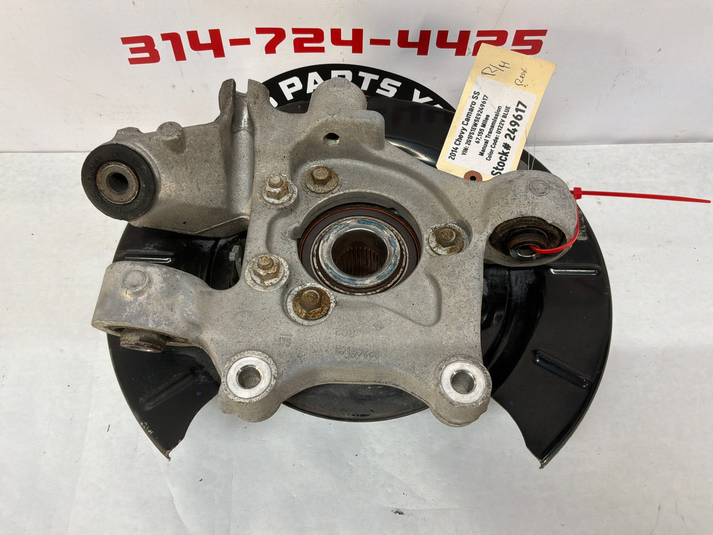 2014 Chevy Camaro SS RH Passenger Rear Spindle Knuckle Hub Wheel Bearing OEM