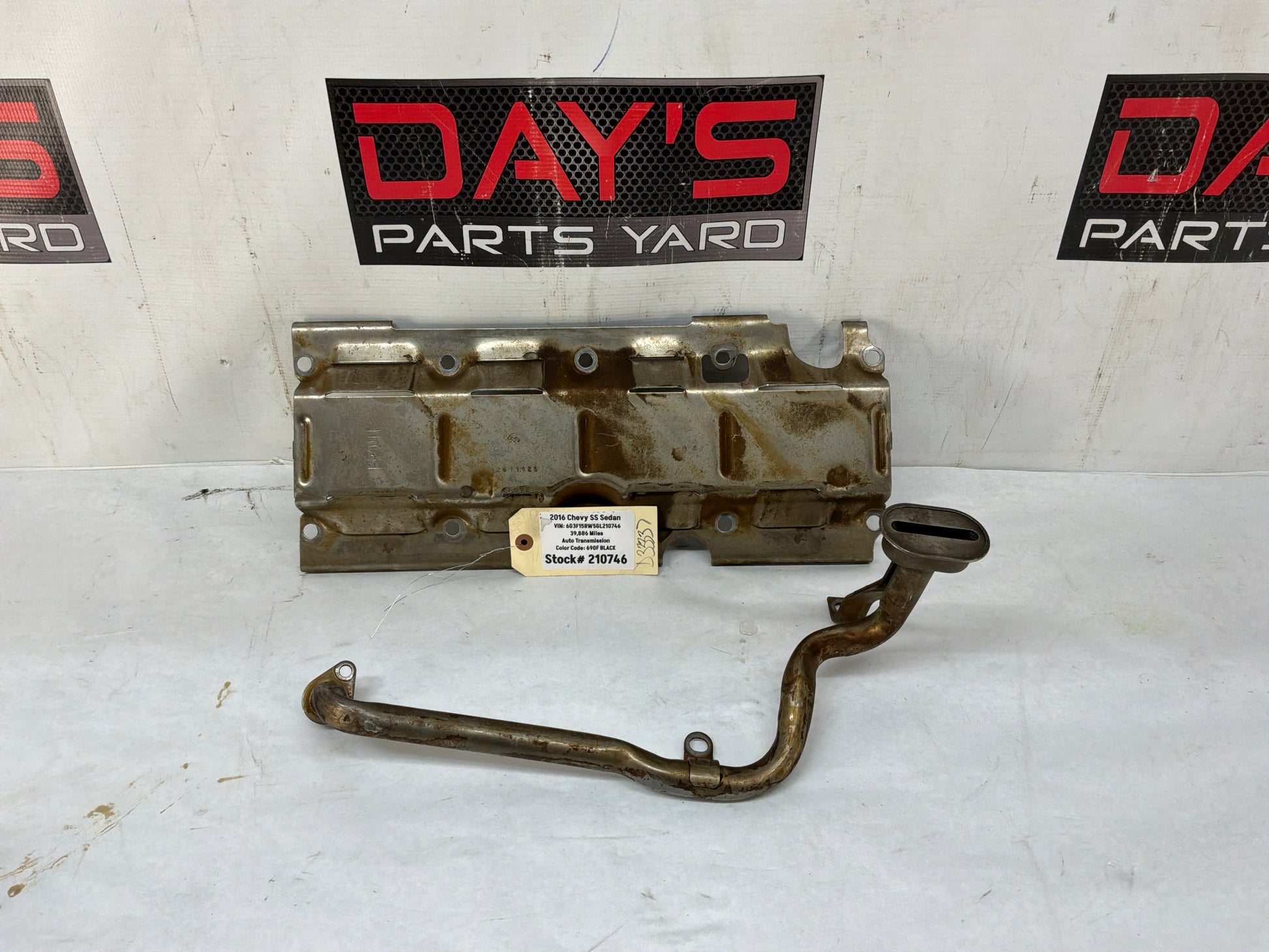 Widget tray and pick up tube - Day's Parts Yard