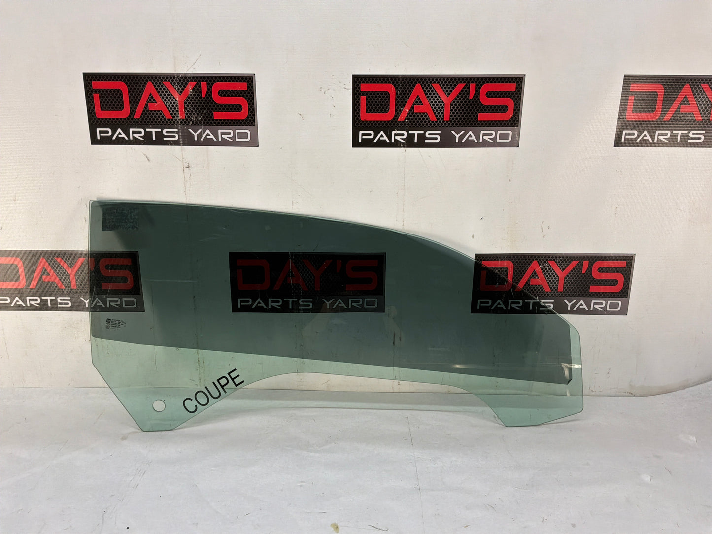 Rh front door window glass - Day's Parts Yard
