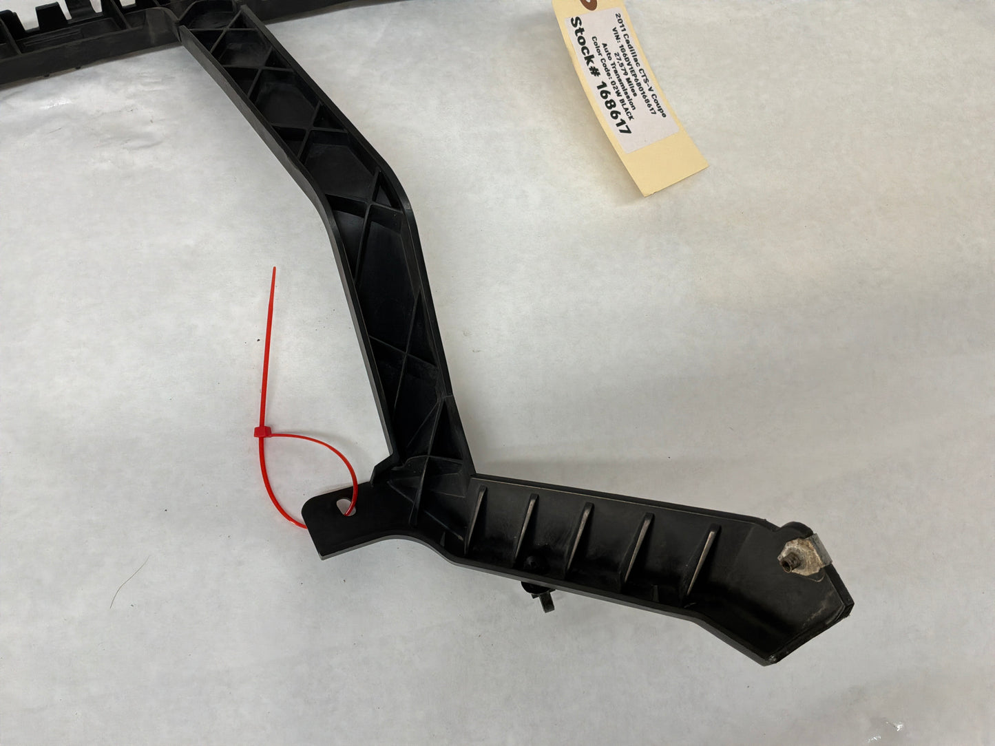 2011 Cadillac CTS-V Coupe RH Passenger Rear Bumper Bracket Support Guide OEM