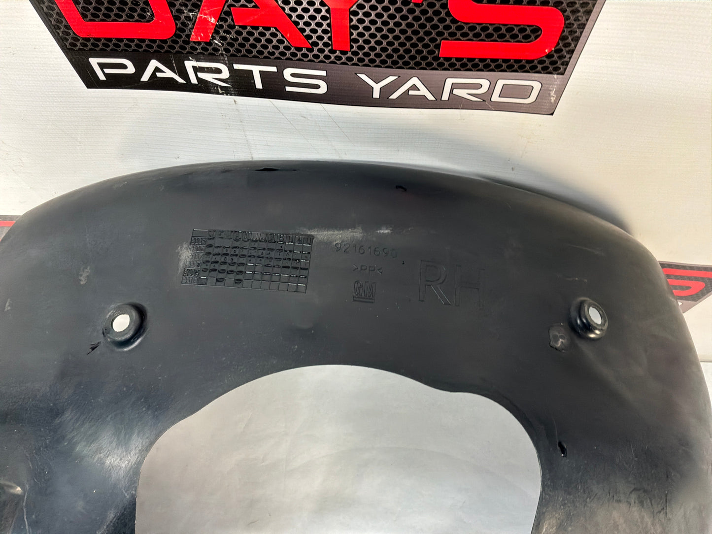 Front rh wheel liner - Day's Parts Yard