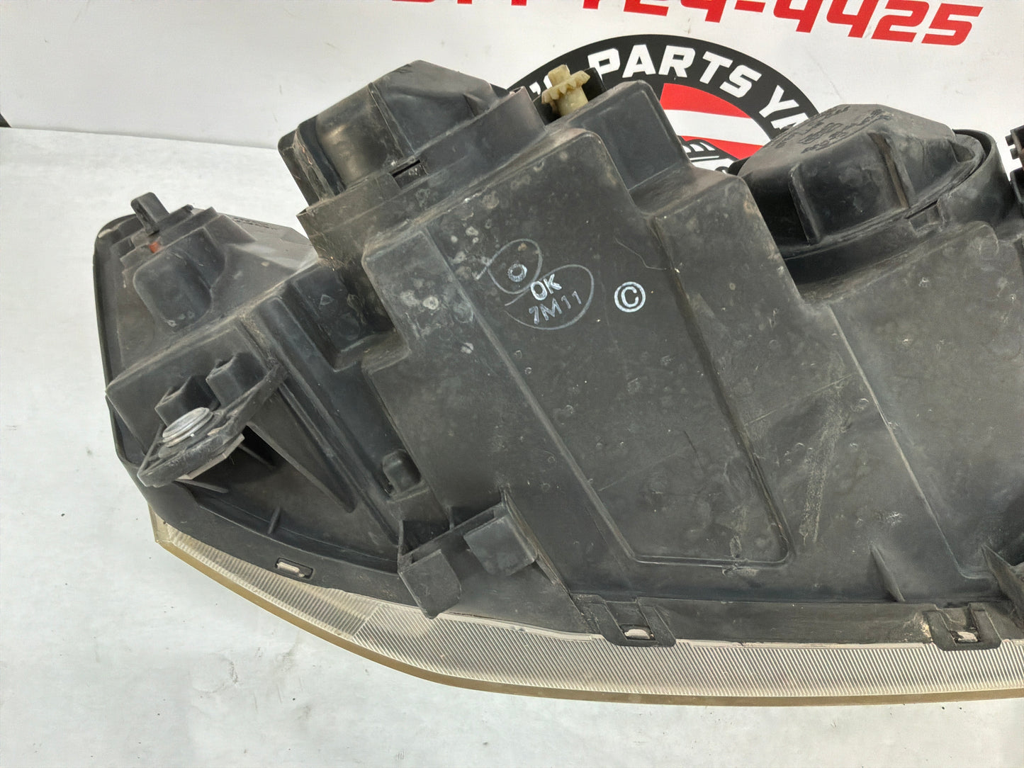 2008 Pontiac G8 Base LH Driver Headlights Head Light Lamps OEM