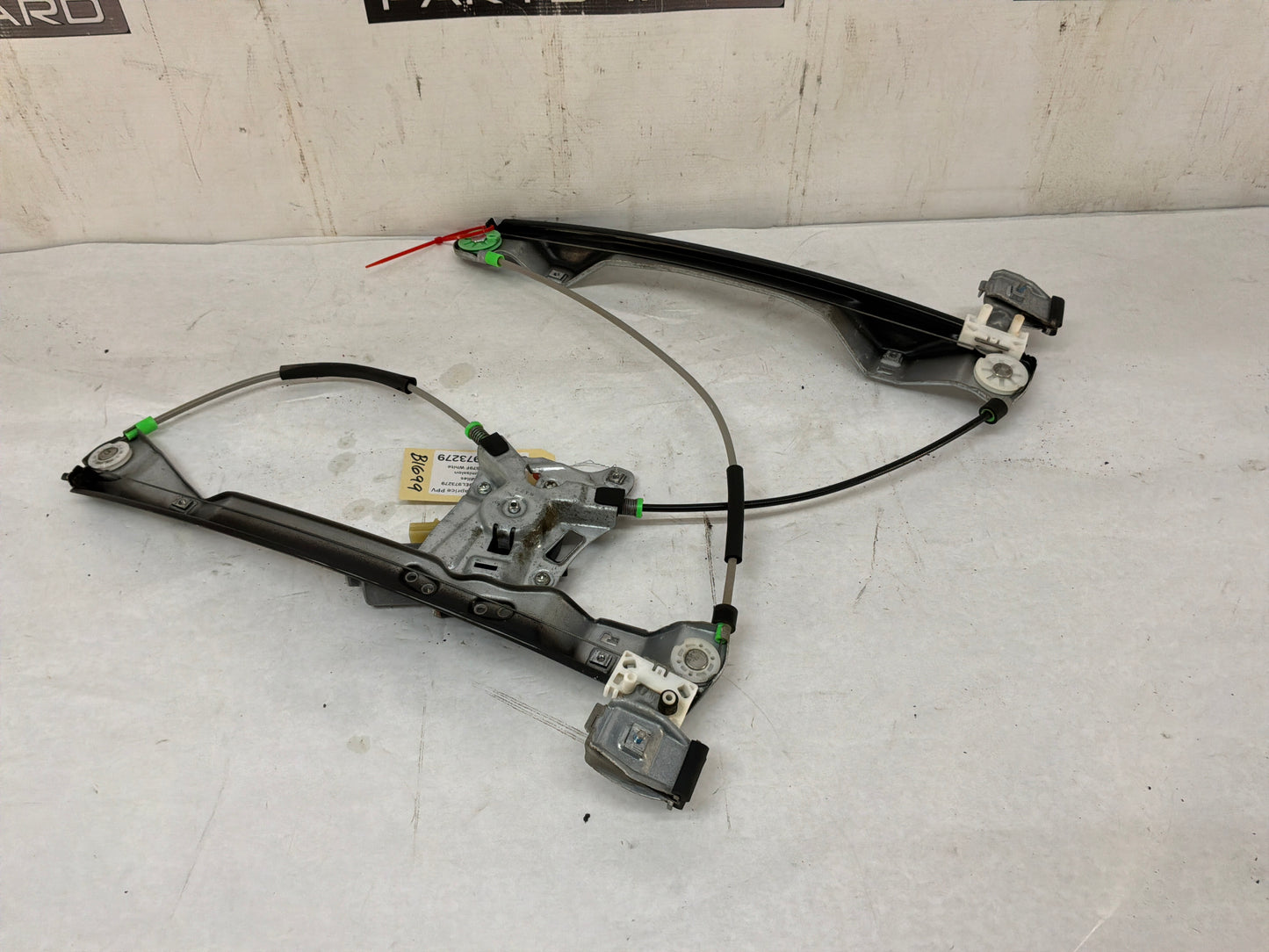2014 Chevy Caprice PPV RH Passenger Front Window Regulator Motor OEM