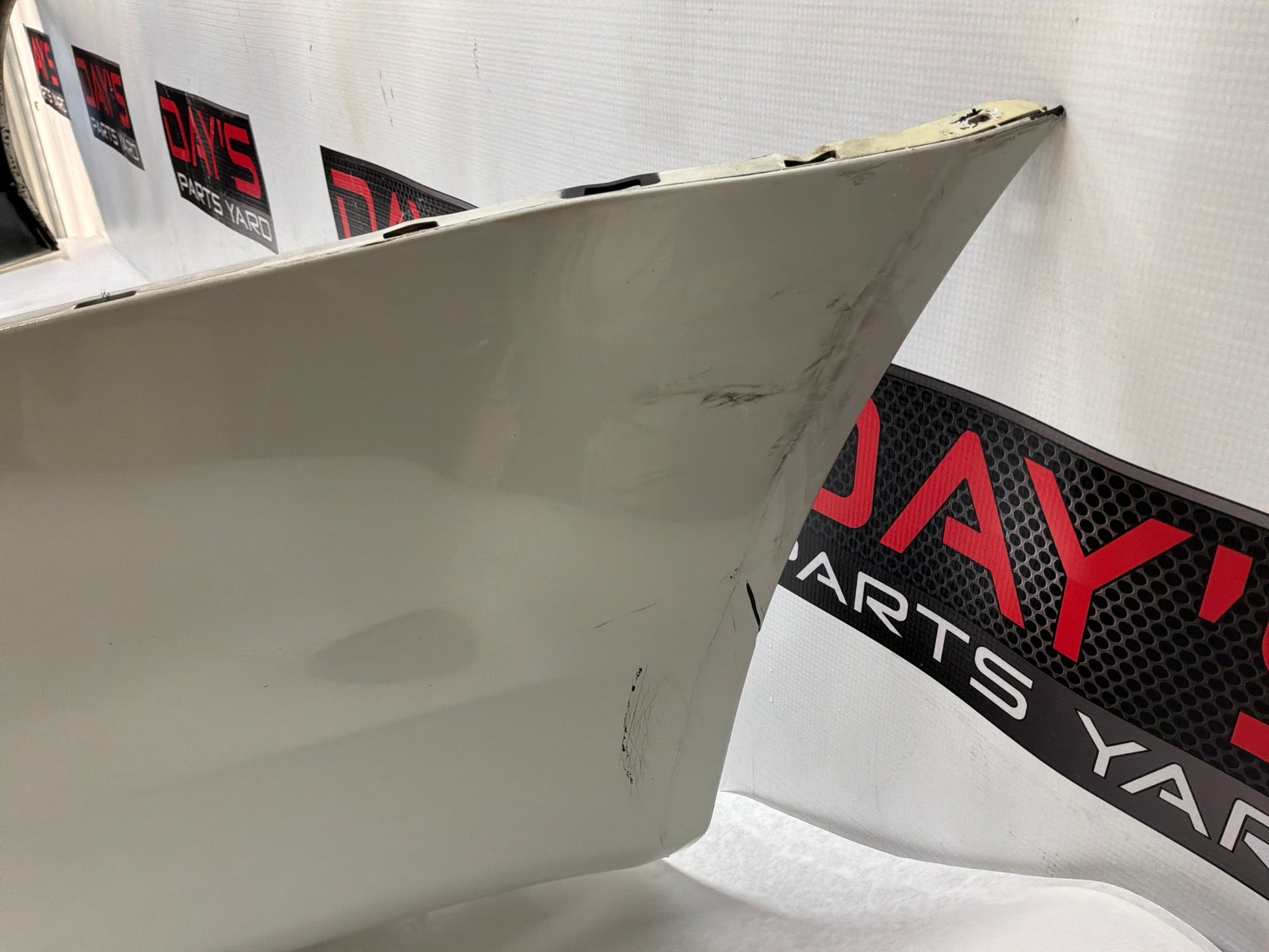 Rear bumper - Day's Parts Yard