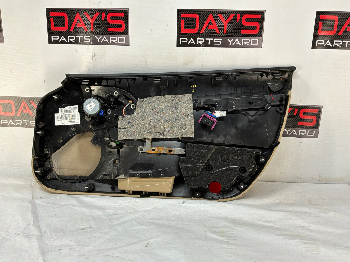 Door panel - Day's Parts Yard