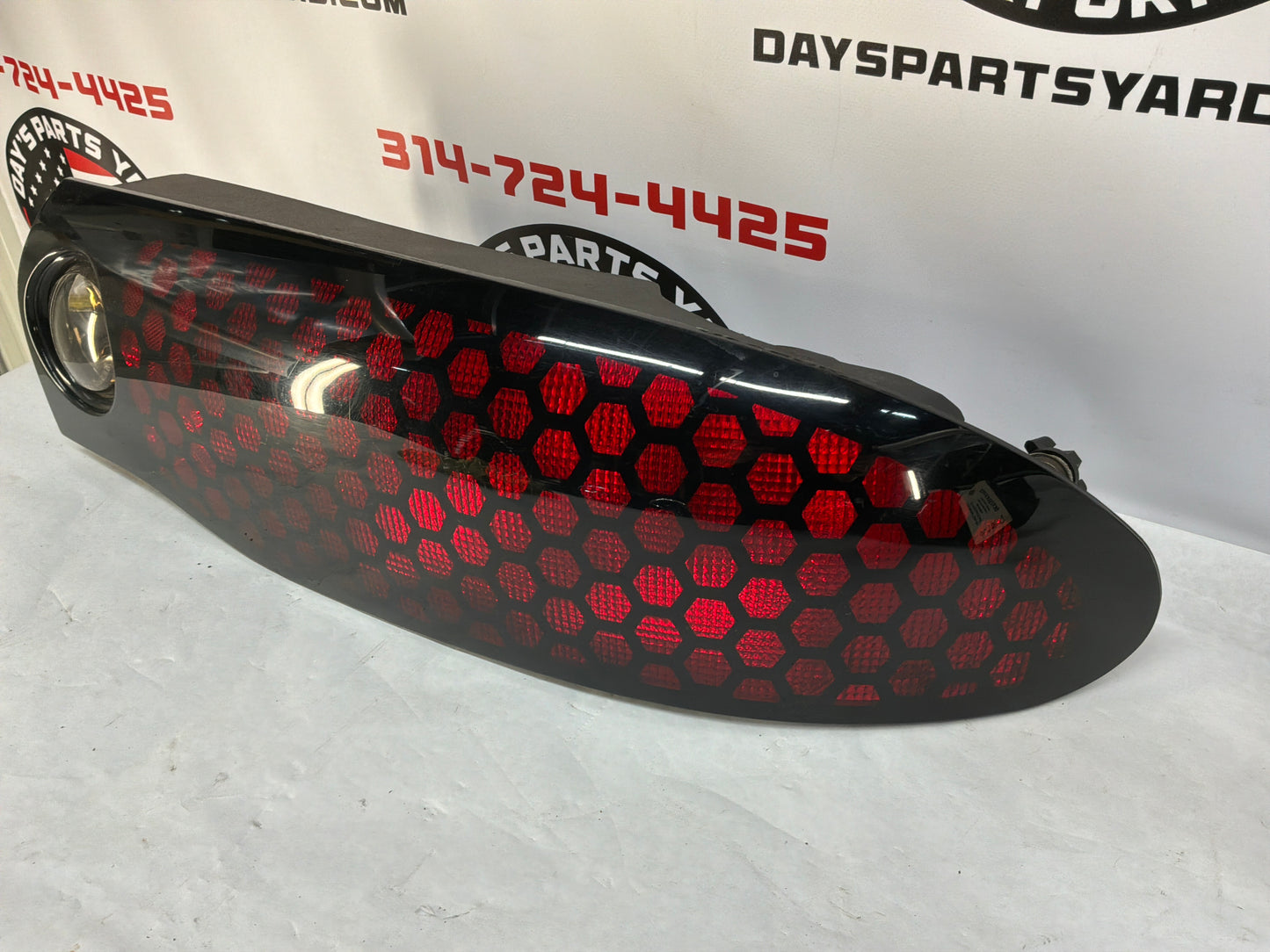 2002 Pontiac Trans Am WS6 RH Passenger Taillight Tail Light Honeycomb OEM