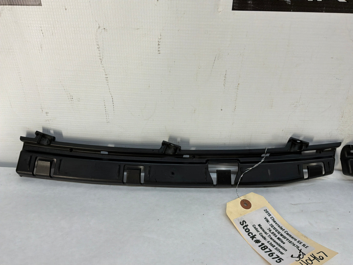 2015 Chevrolet Camaro SS 1LE RH & LH Taillight Tail Light Bumper Brackets OEM