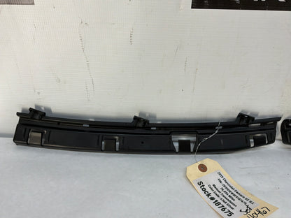 2015 Chevrolet Camaro SS 1LE RH & LH Taillight Tail Light Bumper Brackets OEM