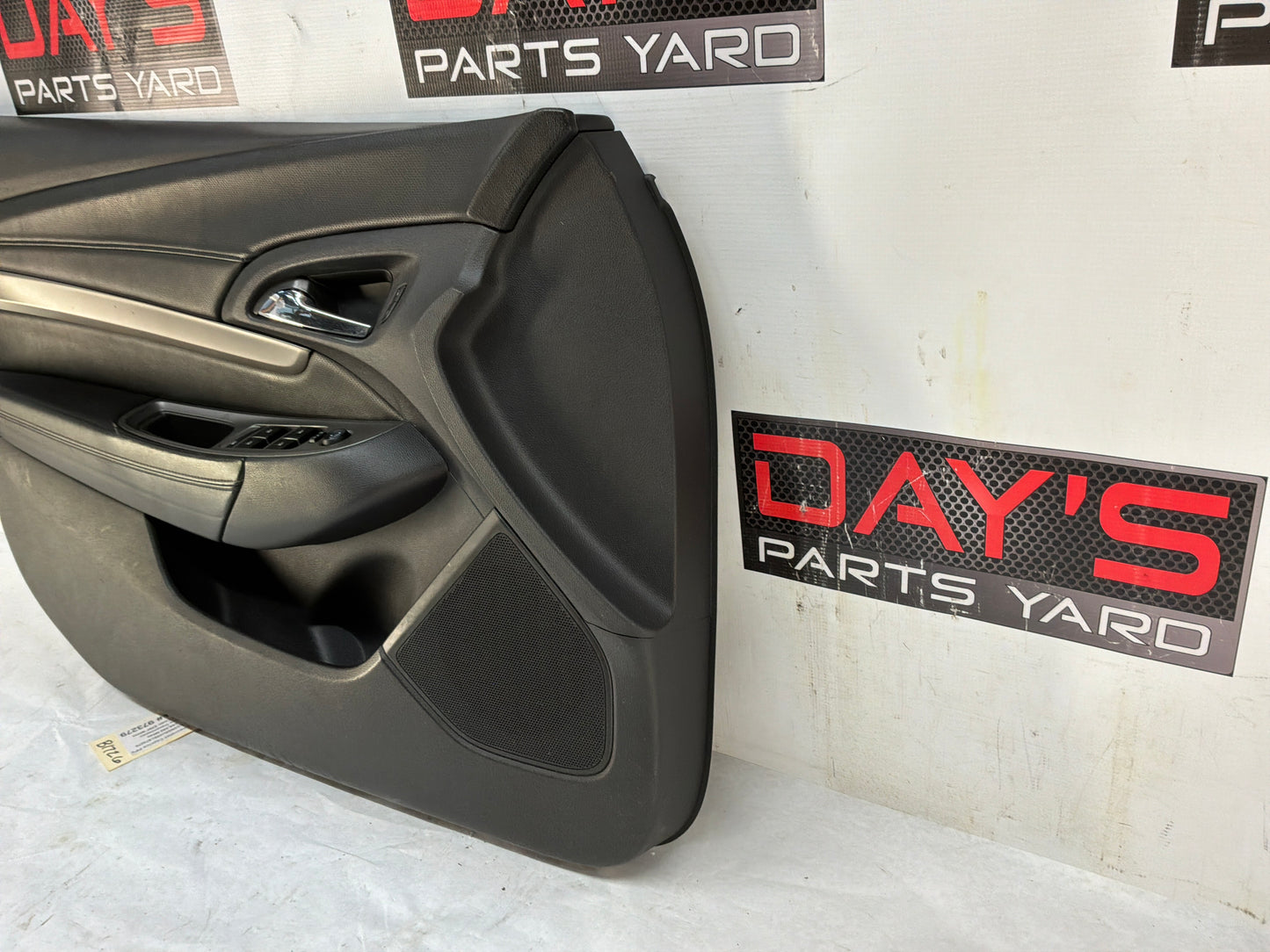 2014 Chevy Caprice PPV LH Driver Front Interior Door Panel Trim OEM