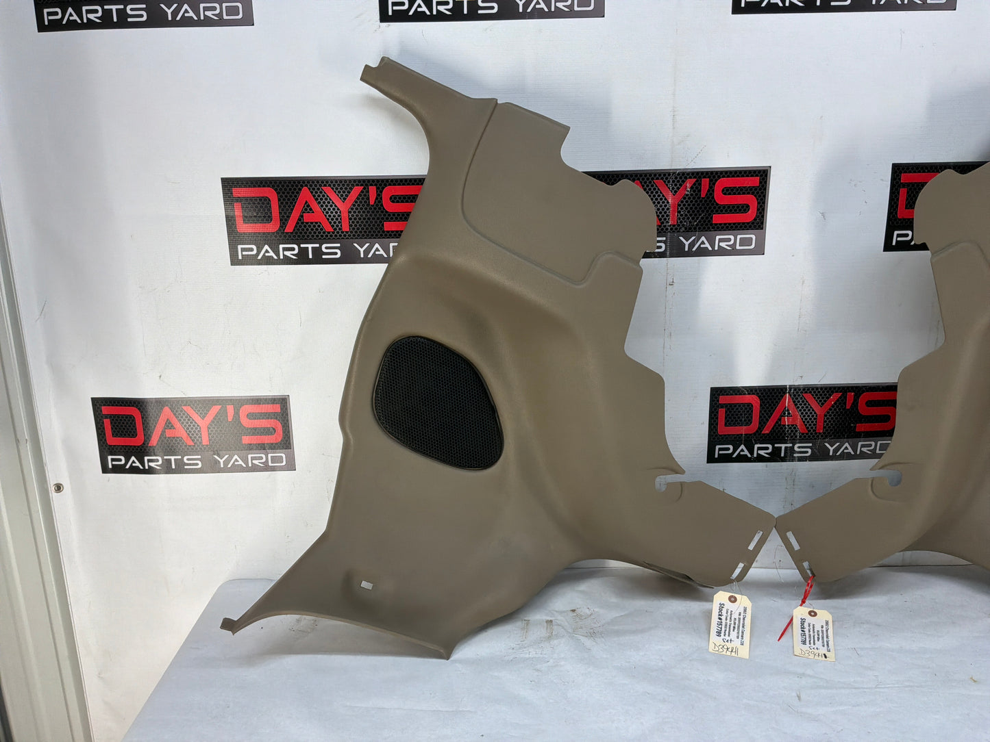 2002 Chevy Camaro Z28 LH Driver Interior Quarter Sail Panel Trim Molding Tan OEM